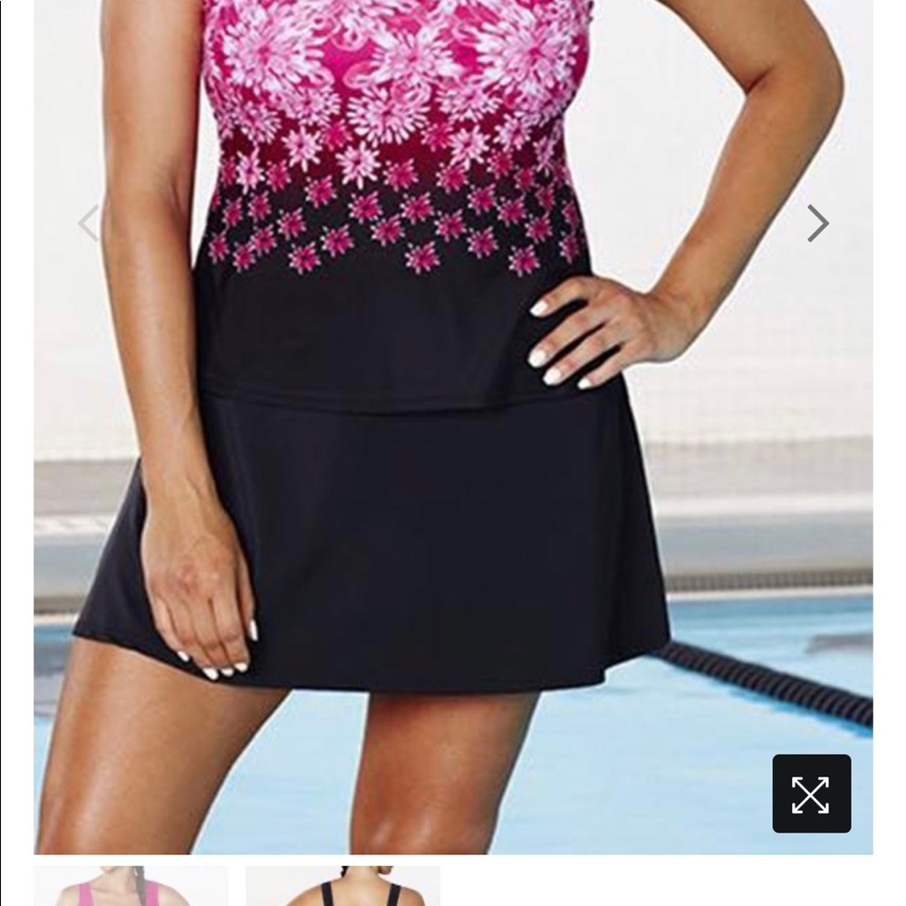 2 piece swim suit brand new size 14 fits like a 12